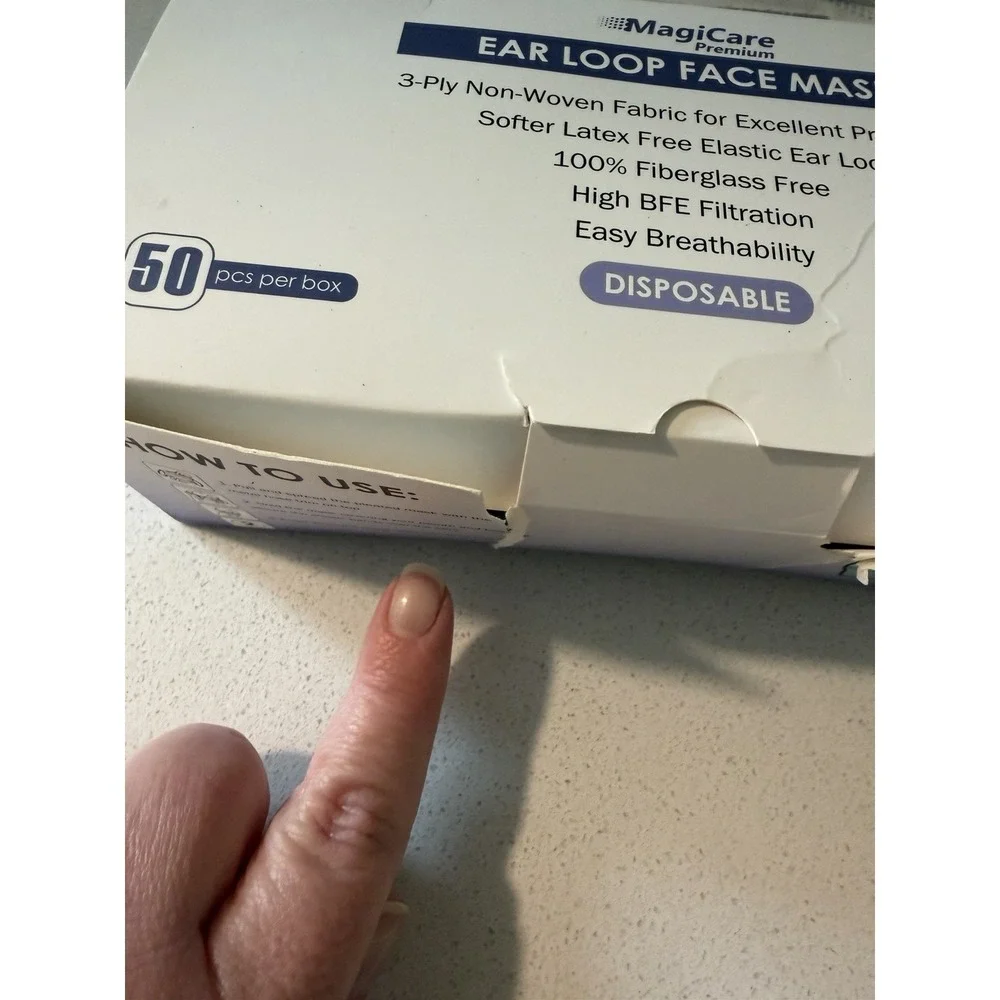 (Box of 50) *NEW* MAGICARE MSK099MGCP-BX - Ear Loop 3-Ply Disposable Face Masks